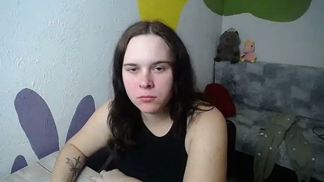 mini girly online show from October 27, 1:50 pm