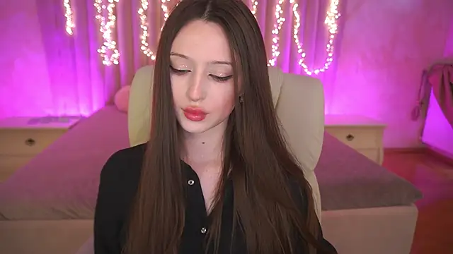 Marmeladkaaa online show from February 3, 2:33 pm