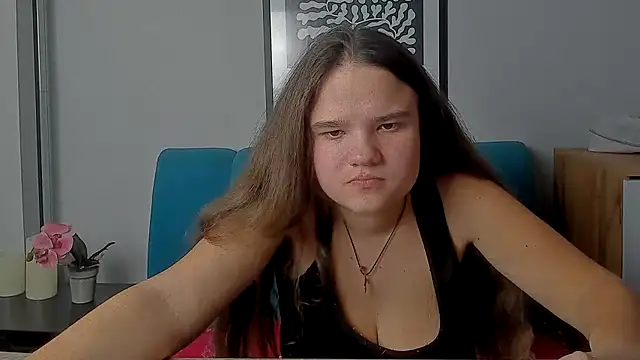 AdeleCruz online show from February 13, 1:24 pm