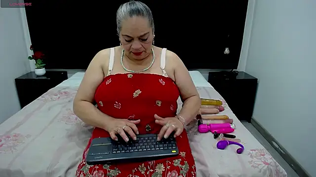Snapshot of QueenMatturex chatting on September 26, 8:50 pm QueenMatturex online show from September 26, 8:50 pm