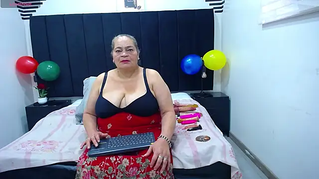 Snapshot of QueenMatturex chatting on October 18, 1:03 pm QueenMatturex online show from October 18, 1:03 pm