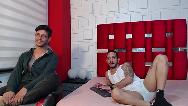 GloryHoleCol online show from October 11, 11:07 pm