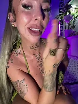 CheekyChels online show from July 25, 3:24 am