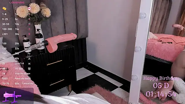 chelsea bolton  online show from October 8, 1:26 pm