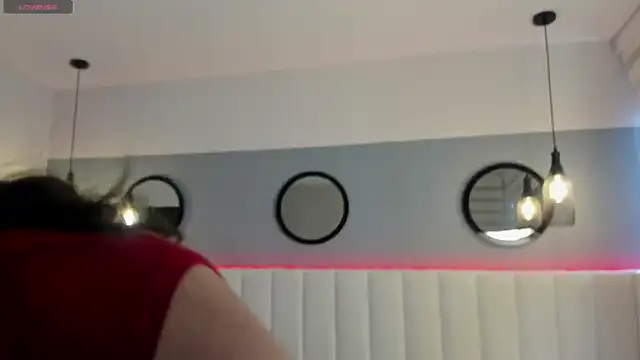 chelsea bolton  online show from June 10, 1:10 pm