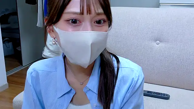 Snapshot of riken_jp chatting on October 19, 6:15 am riken jp online show from October 19, 6:15 am