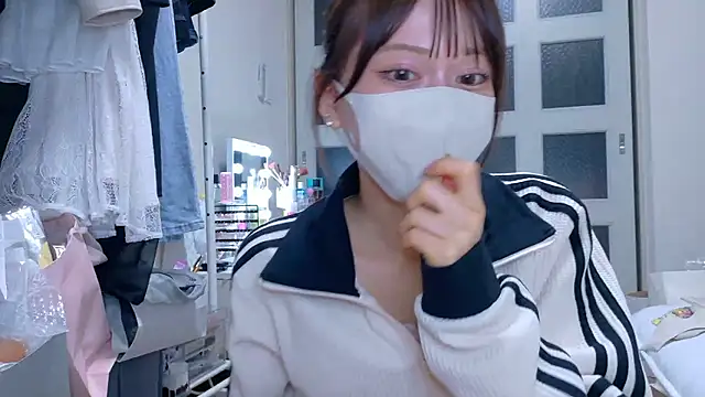 Snapshot of riken_jp chatting on October 11, 3:04 pm riken jp online show from October 11, 3:04 pm