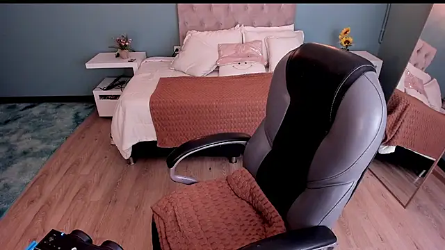  Daniela hot 1 online show from November 19, 3:50 am