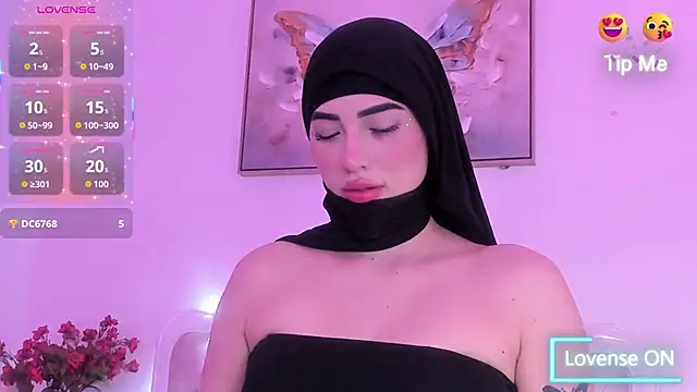 taylorsmiiith  online show from January 13, 8:35 pm