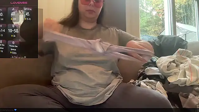 Snapshot of Teasingsarah chatting on September 30, 4:23 pm Teasingsarah online show from September 30, 4:23 pm