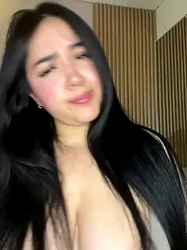 Snapshot of Sara__collins__ chatting on October 25, 5:53 pm Sara  collins   online show from October 25, 5:53 pm