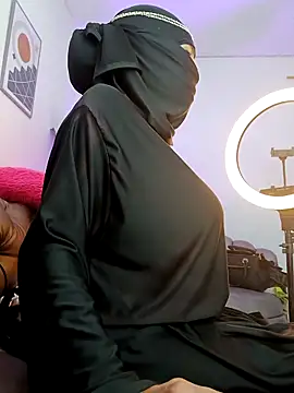 azahara faraah online show from October 26, 6:58 pm