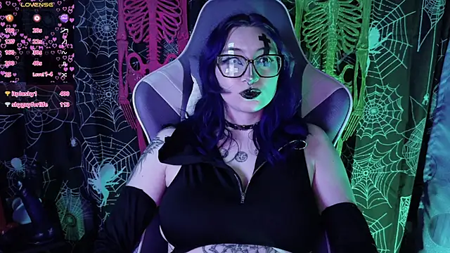 Kimlennox  online show from March 11, 3:03 pm