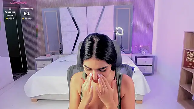 BellaaStorm online show from October 6, 2:12 pm