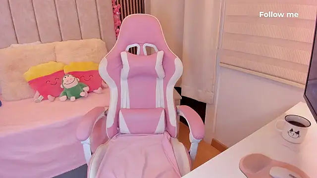 tamy xoo online show from April 18, 8:09 pm