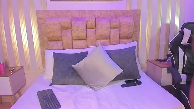 Snapshot of avis_lara chatting on September 20, 8:07 pm avis lara online show from September 20, 8:07 pm