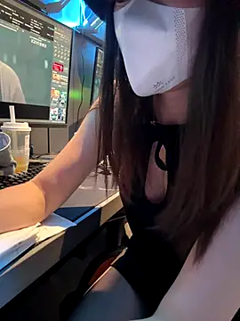 nainai2002 online show from November 20, 3:13 pm