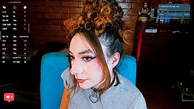 Annycolin  online show from December 5, 4:23 am