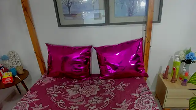 HornyRouse  online show from September 8, 5:45 pm