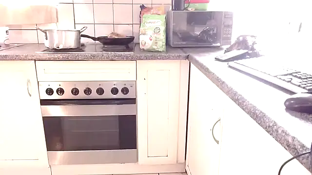 omalicha98 online show from November 26, 7:42 am