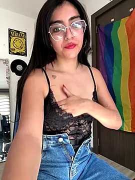 Snapshot of MartinaSooler chatting on September 21, 6:28 pm MartinaSooler online show from September 21, 6:28 pm