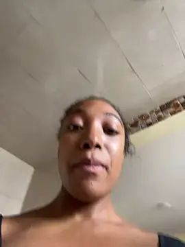 esmeralda-bk online show from April 13, 8:09 pm