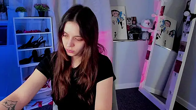 Sahara Shields online show from December 4, 7:43 am