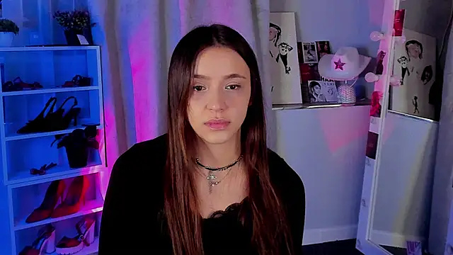 Sahara Shields online show from November 13, 10:36 am