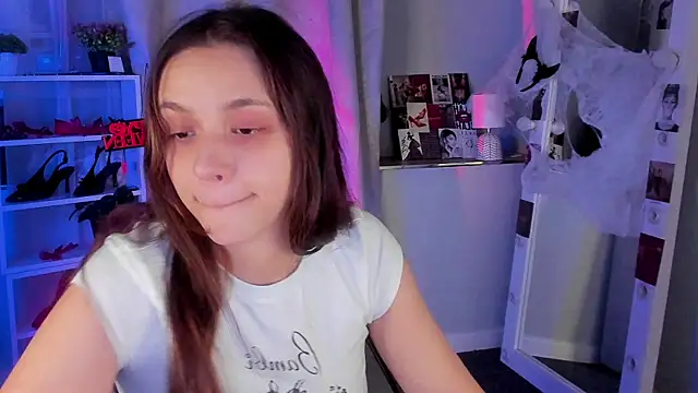 Sahara Shields online show from October 28, 10:21 am