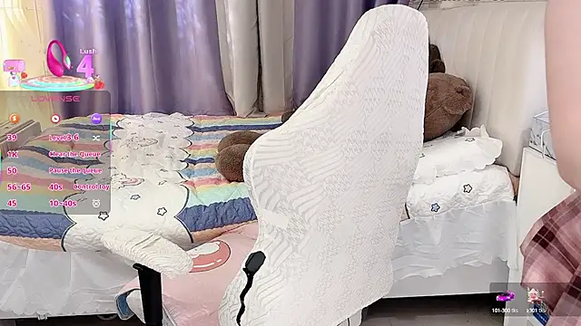 Snapshot of Alano-01 chatting on October 2, 11:59 am Alano-01 online show from October 2, 11:59 am