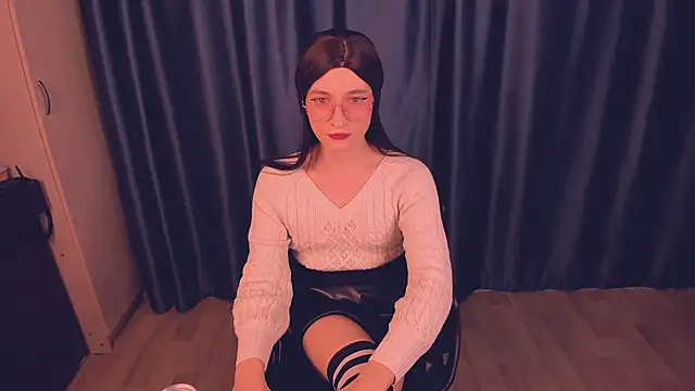 foxy jpg online show from October 2, 10:15 pm