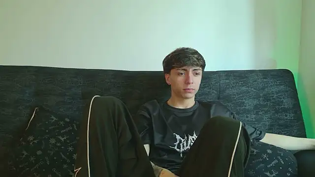 ethan and ava online show from February 28, 1:21 pm