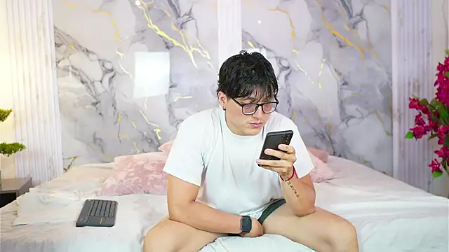 Snapshot of vanilla_hot chatting on September 12, 7:32 pm vanilla hot online show from September 12, 7:32 pm
