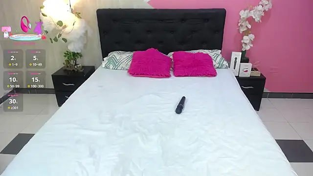 miss honey01 online show from September 13, 11:13 pm