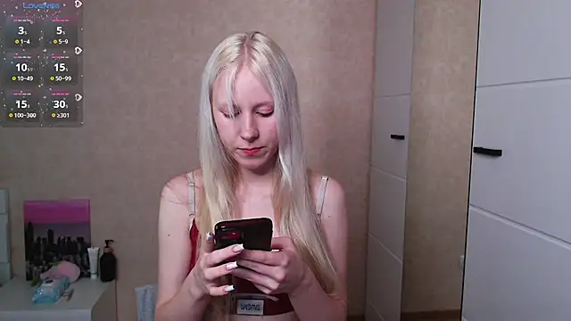 Mary Kitty88 online show from July 4, 11:44 pm