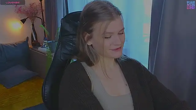  JessieVibes online show from April 24, 1:58 pm