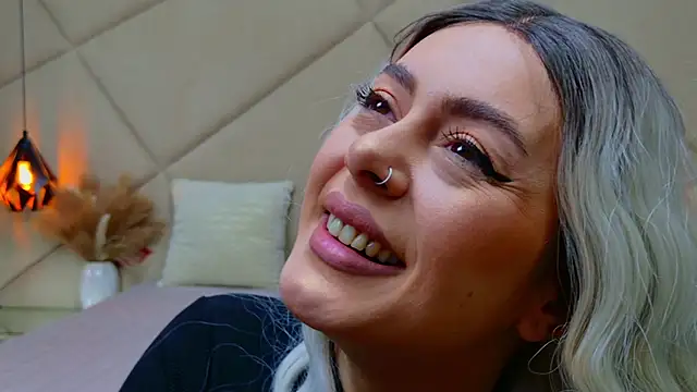 ChloeFrost online show from January 9, 6:18 am