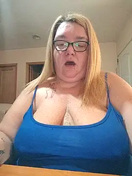 diosacurvy1984 online show from November 29, 9:13 am