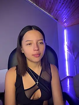 Sofia18 pinkk online show from April 16, 9:25 pm