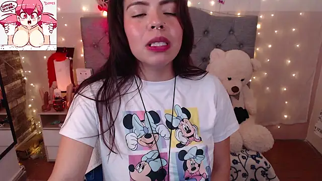Snapshot of cute_bunny95 chatting on September 10, 1:44 pm cute bunny95 online show from September 10, 1:44 pm