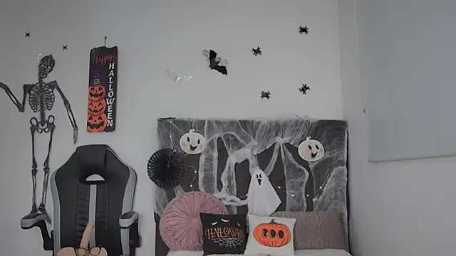 AmandaBrooks 18 online show from October 23, 1:11 am