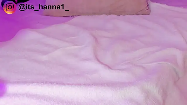 cutte hanna18 online show from July 23, 1:58 am