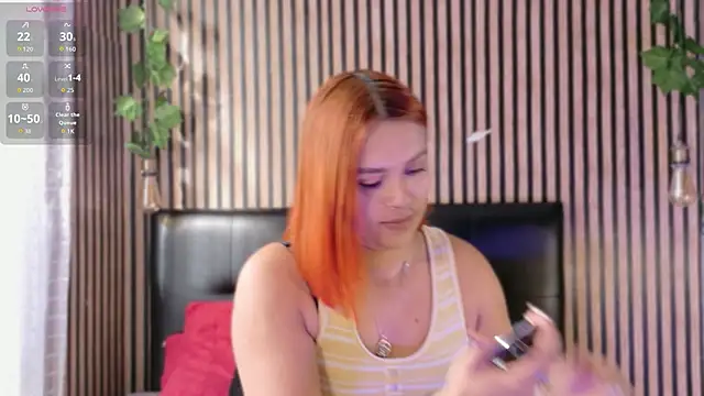 Snapshot of Sophie_new25 chatting on October 16, 12:41 pm Sophie new25 online show from October 16, 12:41 pm