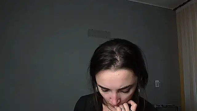 Eva Gloryy online show from April 6, 2:07 pm