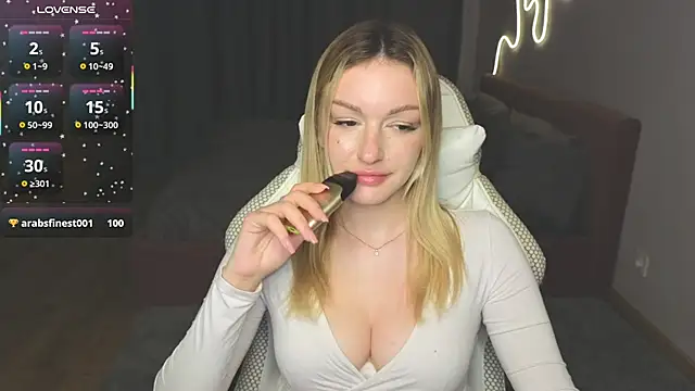 MargaretSweet1 online show from July 2, 1:49 am