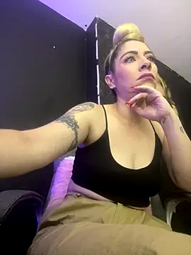 Snapshot of viktoria_davis_ chatting on September 9, 1:16 am viktoria davis online show from September 9, 1:16 am