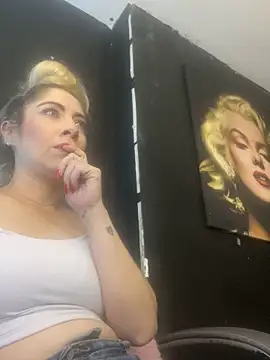 Snapshot of viktoria_davis_ chatting on September 11, 1:28 am viktoria davis online show from September 11, 1:28 am