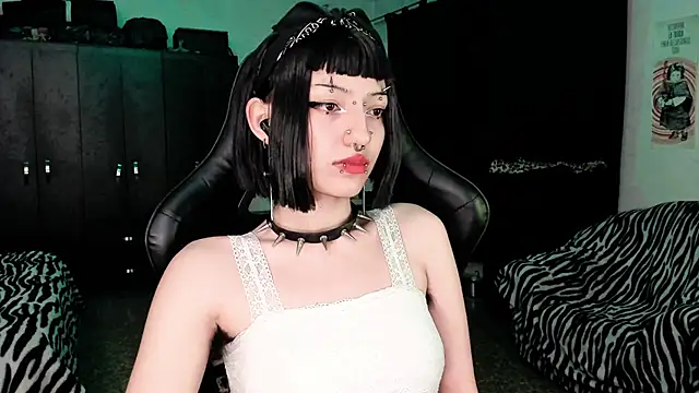 roxy toxic online show from January 8, 2:48 am