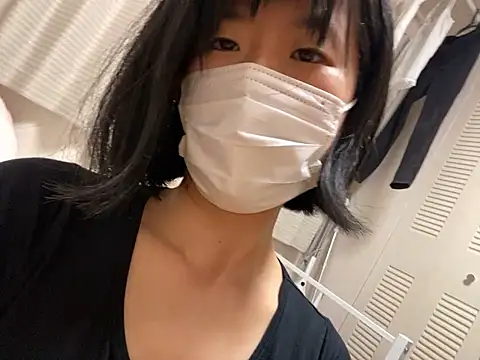 Snapshot of riri_riri_jp chatting on October 16, 10:18 am riri riri jp online show from October 16, 10:18 am