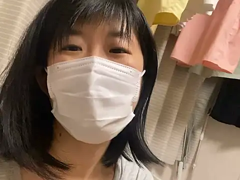 Snapshot of riri_riri_jp chatting on October 2, 3:28 pm riri riri jp online show from October 2, 3:28 pm
